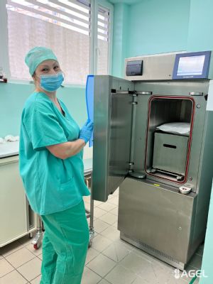 Do výbavy bánovskej nemocnice pribudol nový parný sterilizátor